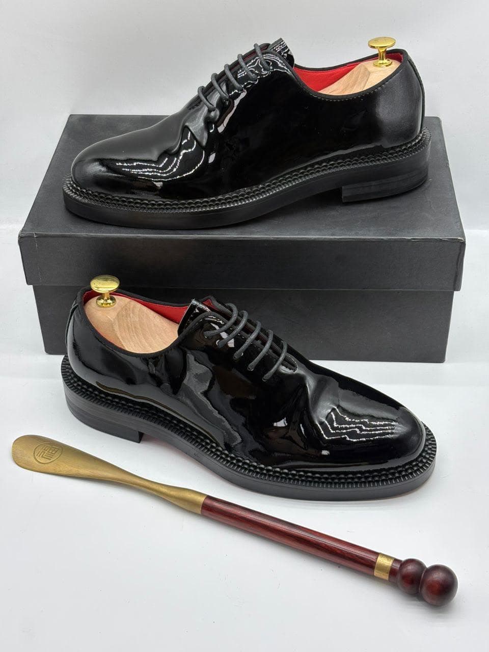 Gloss Wholecut Oxford