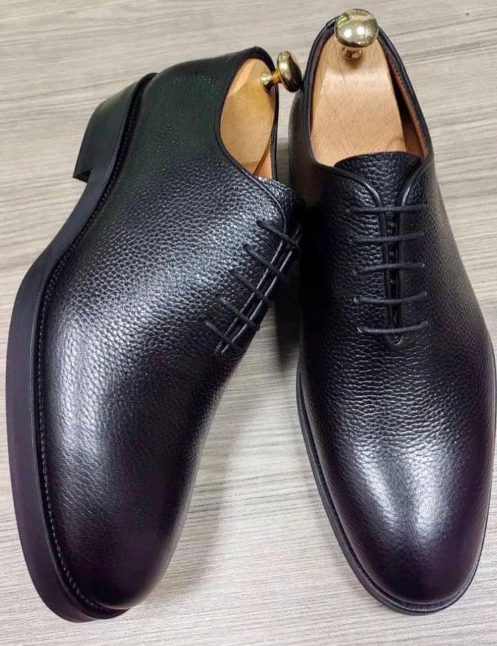 Noir Pebbled Plain Oxford