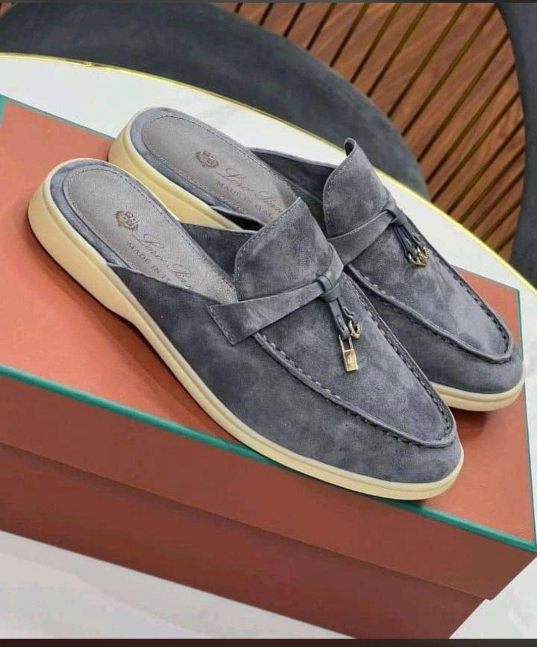 Gris Suede Mule