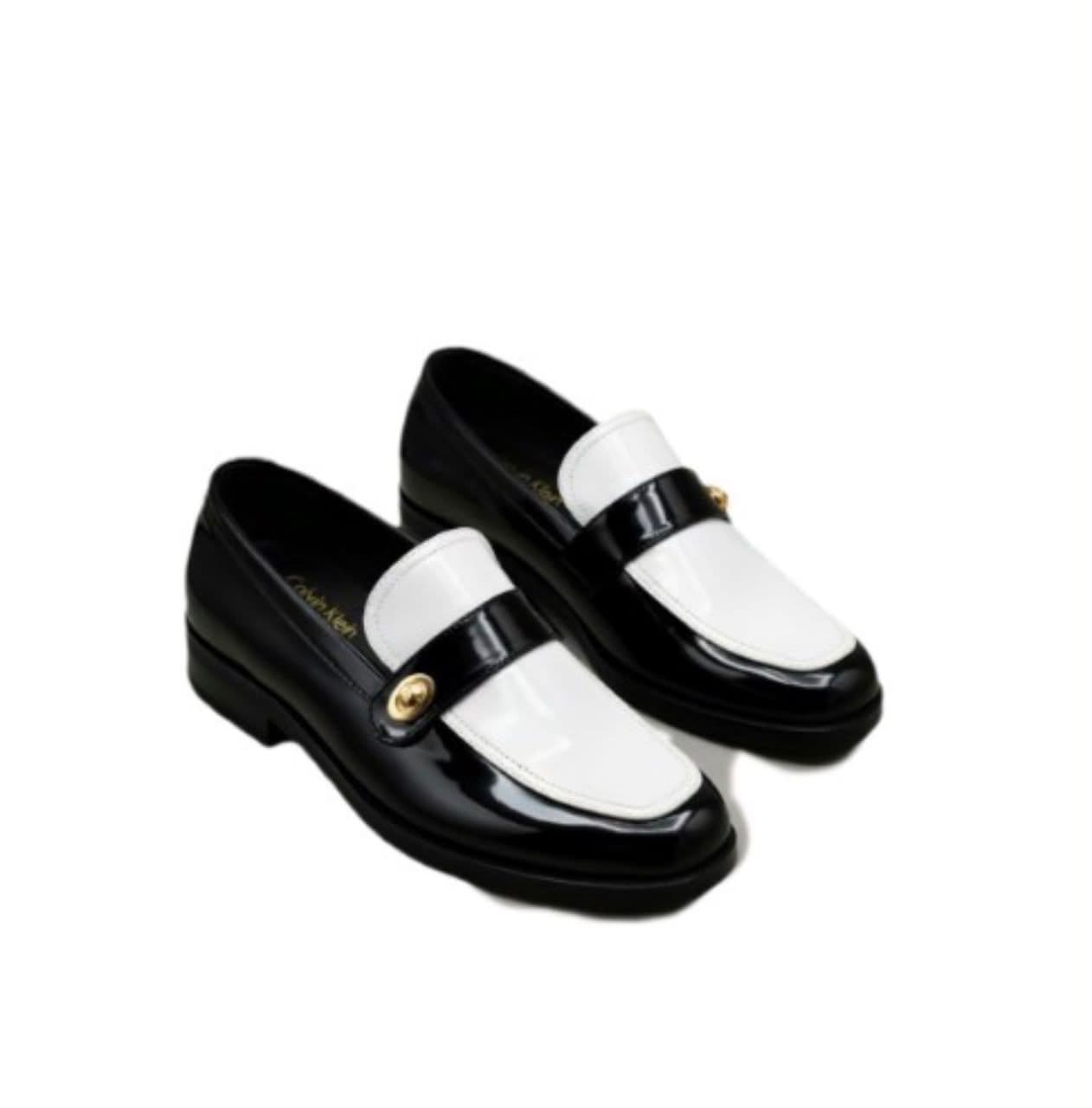 Monochrome Two-Tone Penny Loafer
